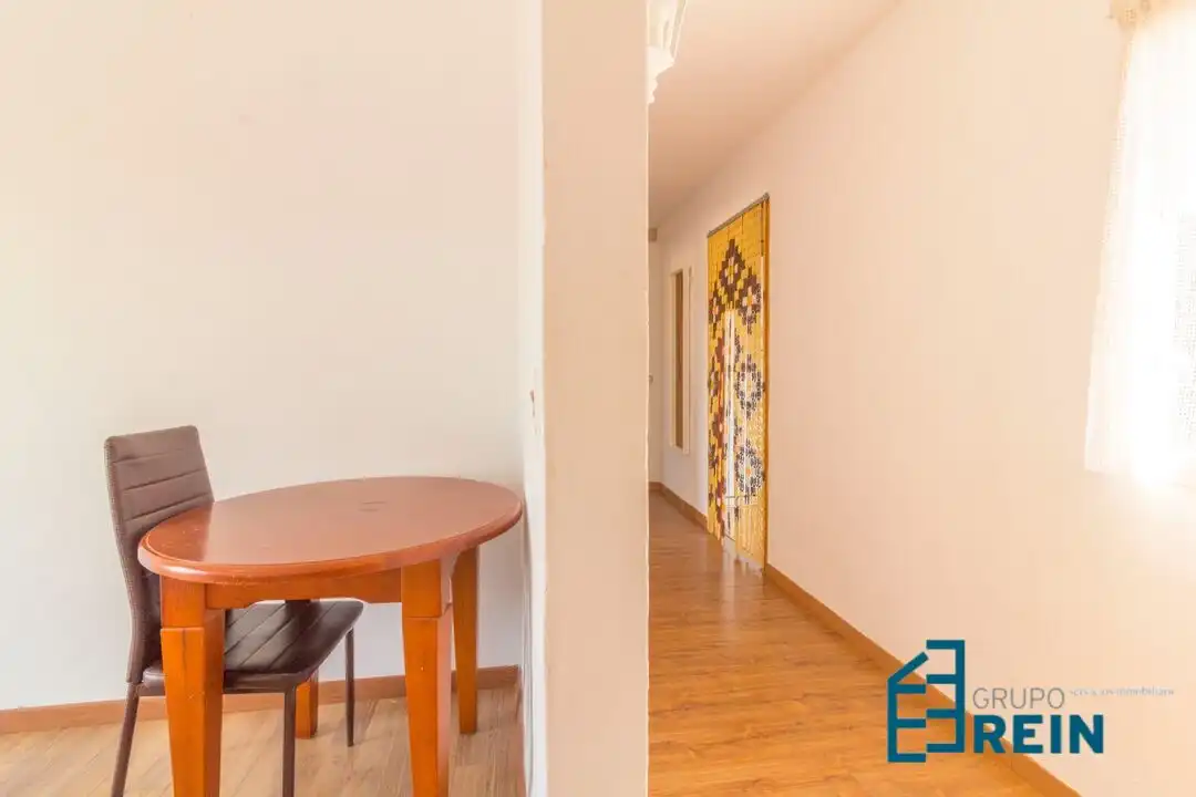 Flat for sale in Recas  with Air Conditioner, Heating and Terrace