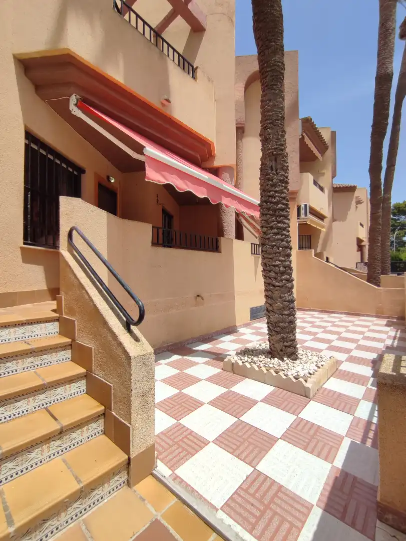 Bungalow con piscina in vendita a Calle Júpiter 9, imagen 4