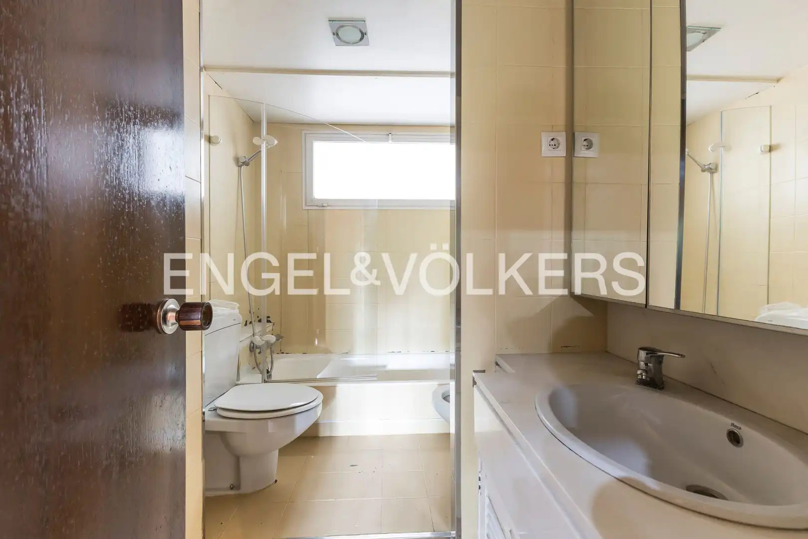 Bathroom of Flat for sale in Madrid  with Heating, Private garden and Terrace