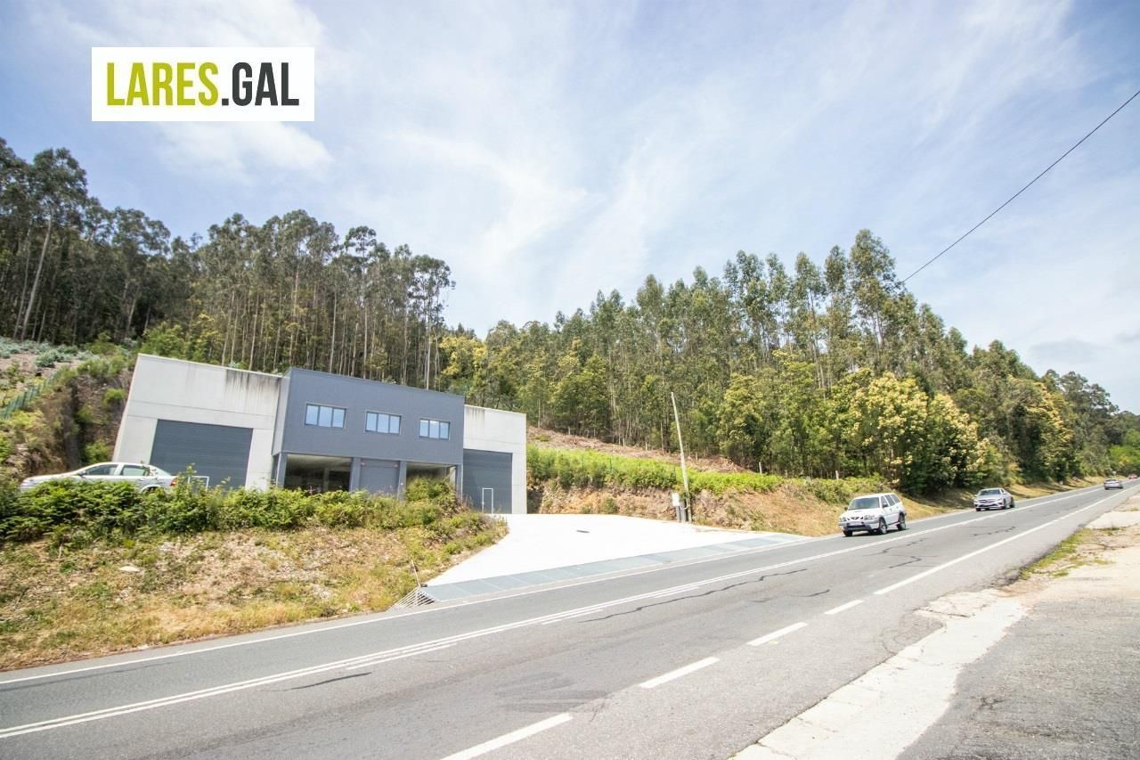 Vista exterior de Nau industrial de lloguer en Cangas 