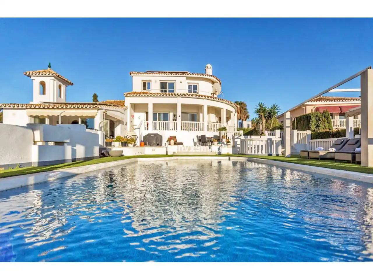 Piscina de Casa o xalet en venda en Mijas amb Aire condicionat, Calefacció i Jardí privat