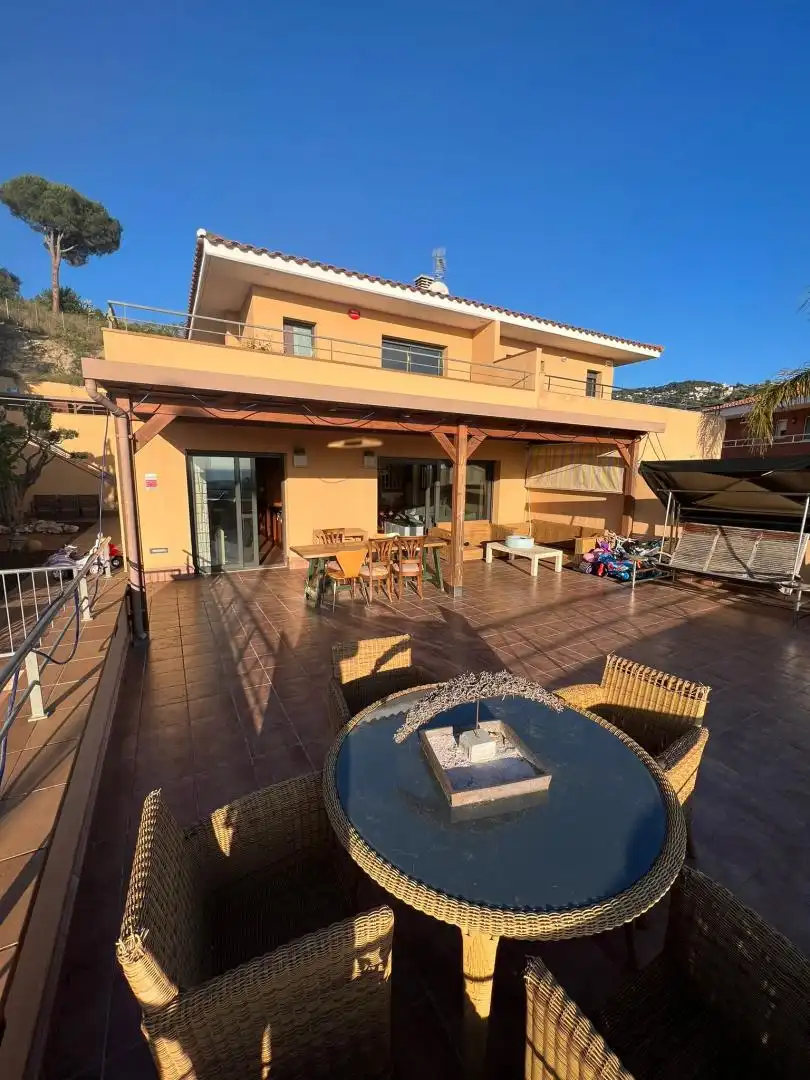 Villa mit Pool zum Verkauf in Calella, imagen 5