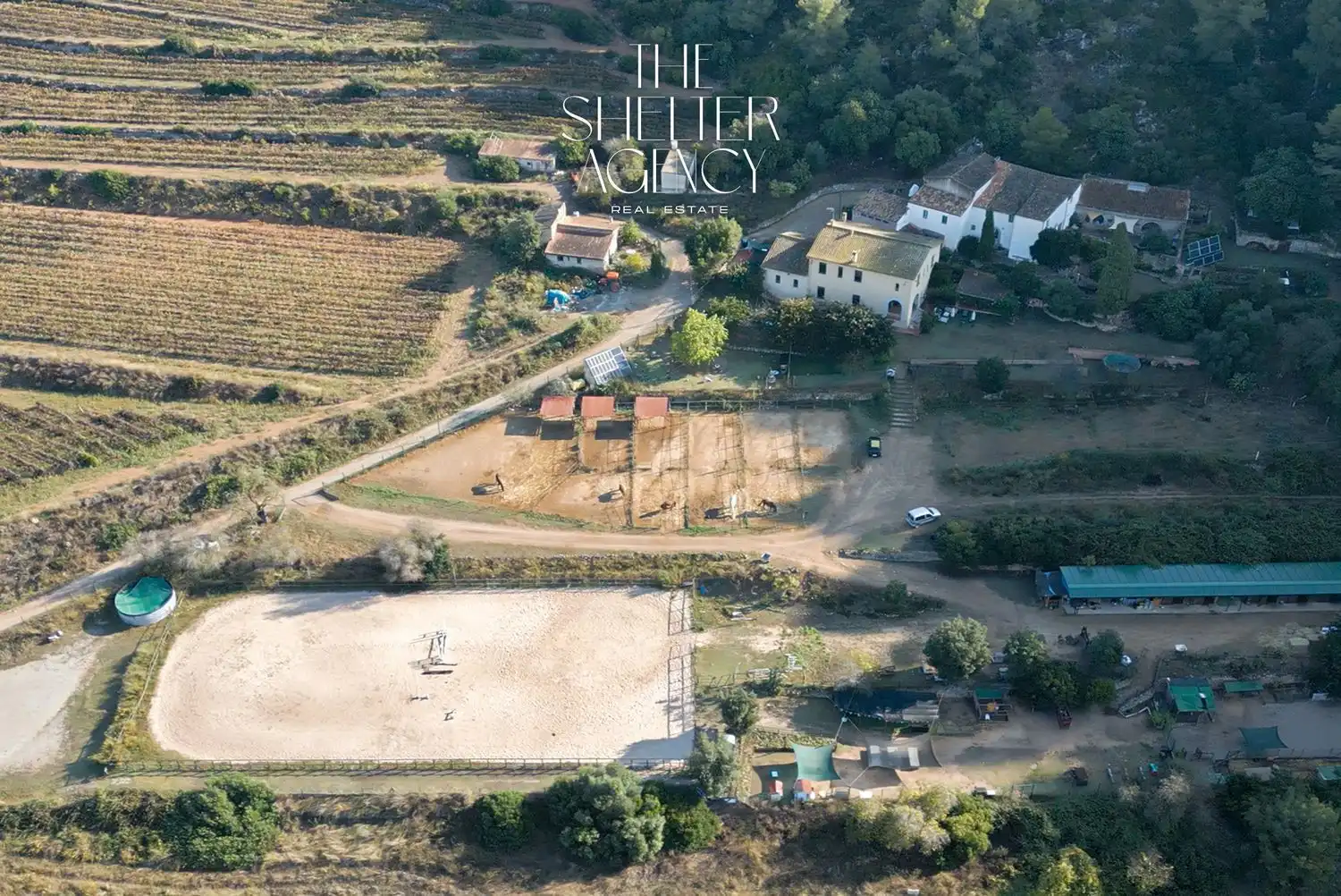 Vista exterior de Finca rústica en venta en Sant Pere de Ribes con Aire acondicionado, Jardín privado y Piscina comunitaria