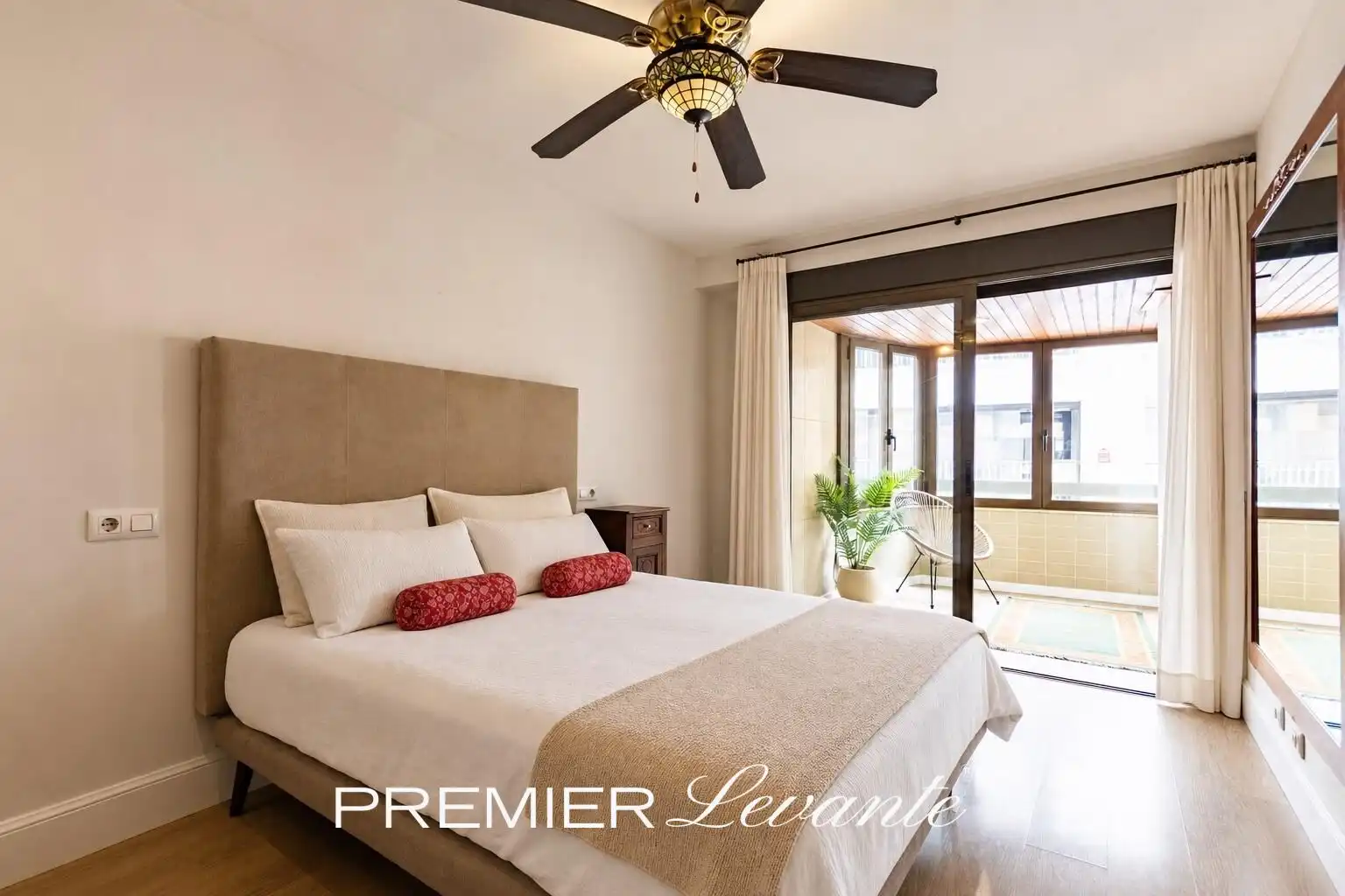 Schlafzimmer von Wohnung zum Verkauf in Alicante / Alacant mit Klimaanlage und Balkon