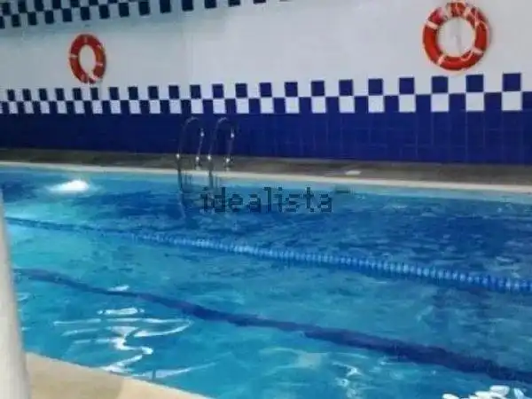 Piscina de Pis de lloguer en El Campello amb Aire condicionat, Jardí privat i Balcó