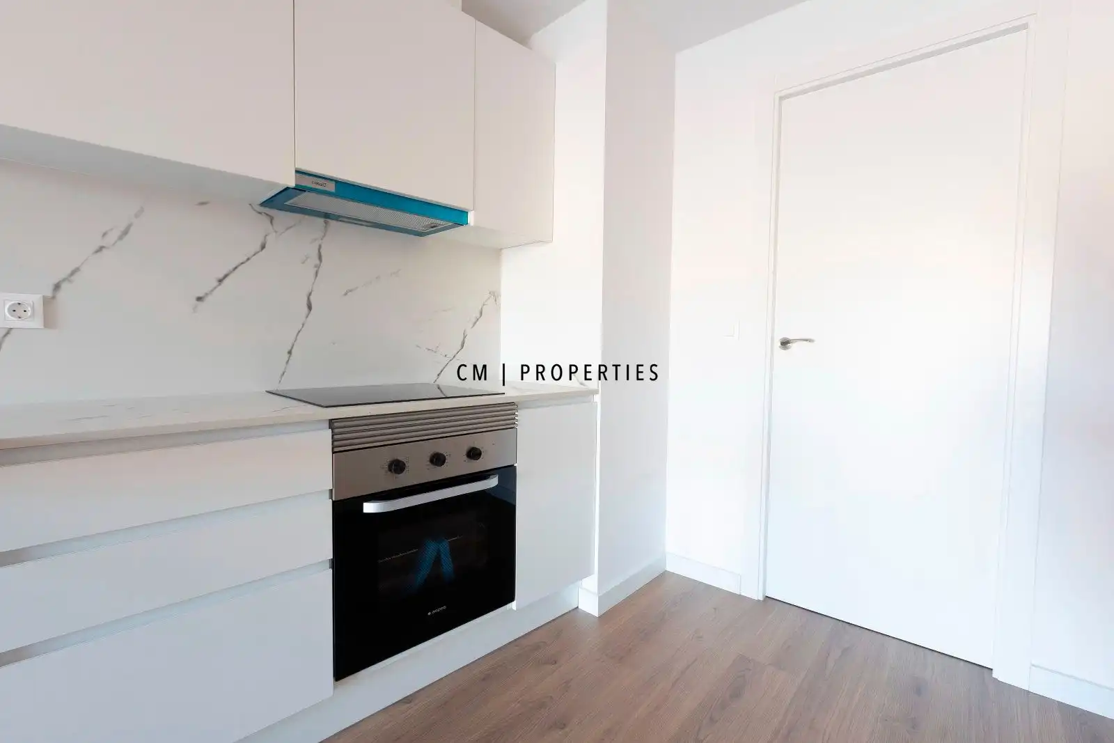 Cocina de Piso de alquiler en Valencia con Terraza, Trastero y Piscina