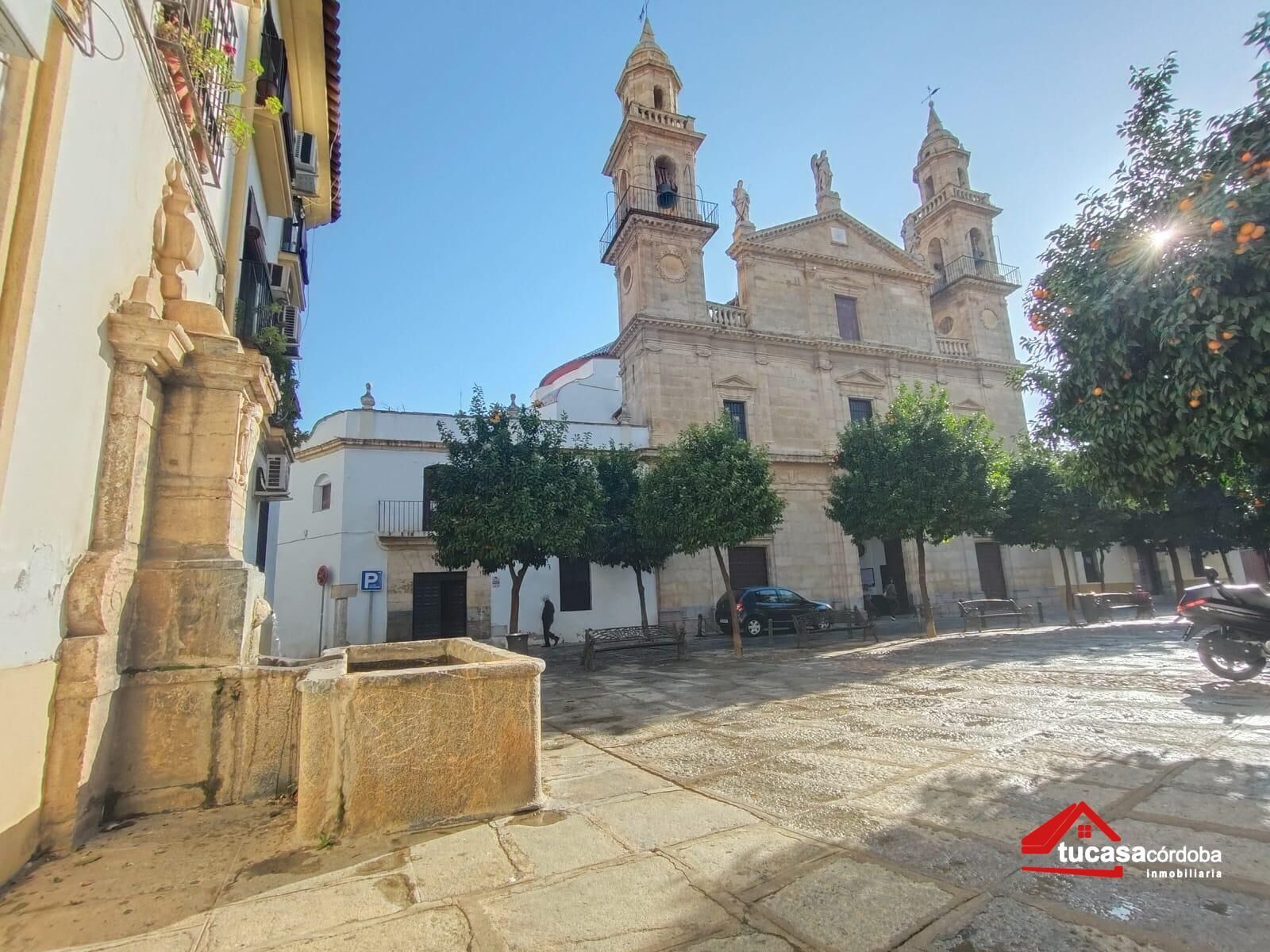 Vista exterior de Piso en venta en  Córdoba Capital con Trastero