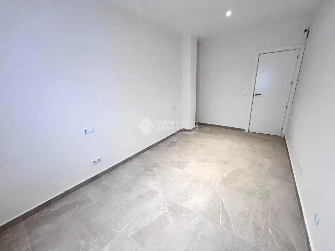 Flat for sale in Alcalá de Henares  with Alarm