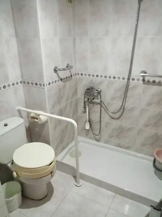 Bany de Pis en venda en Sueca amb Aire condicionat, Moblat i Balcó
