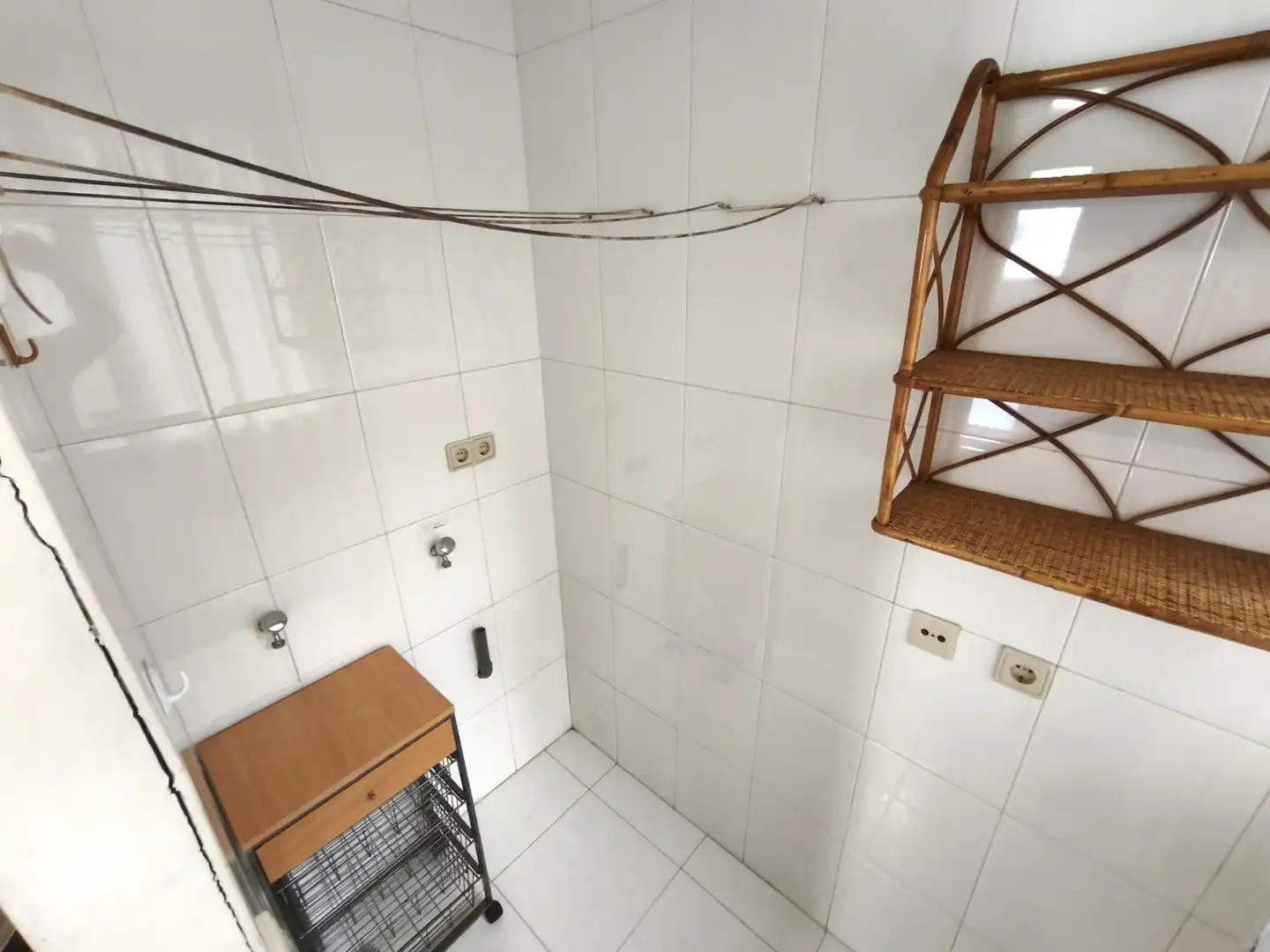 Bathroom of Flat for sale in Vigo   with Parquet flooring and Storage room