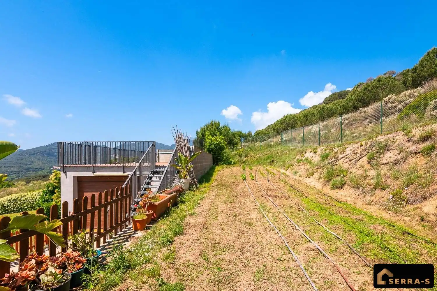 Casa rústica amb terrassa en venda a Nucli Urbà, imagen 49