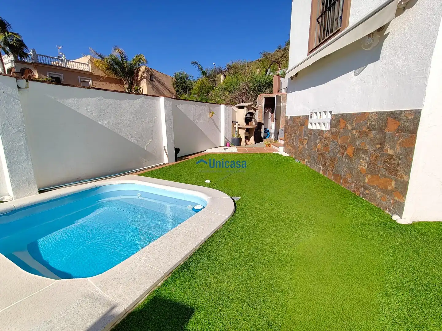 Schwimmbecken von Haus oder Chalet zum Verkauf in Málaga mit Klimaanlage, Privatgarten und Möbliert