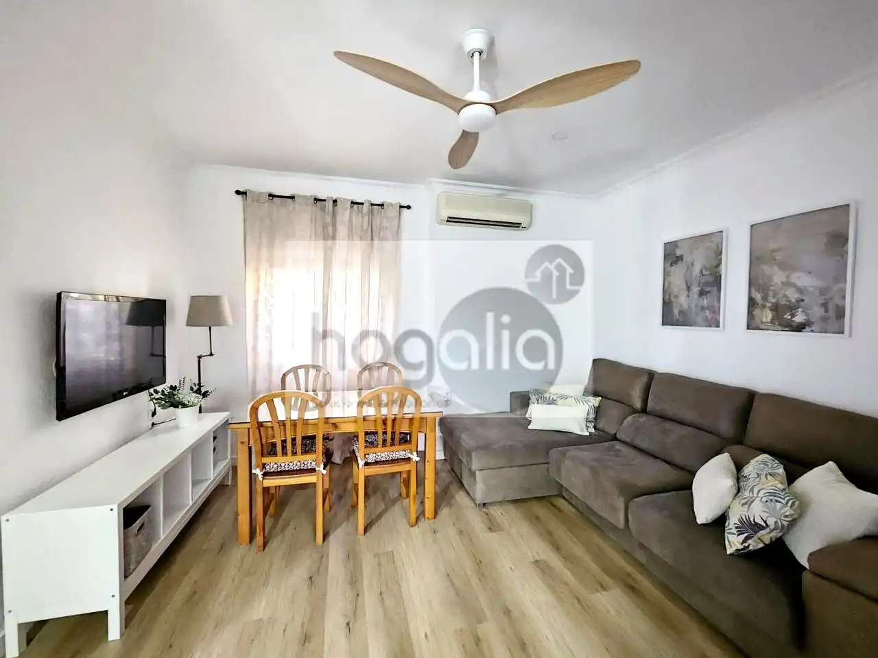 Wohnzimmer von Erdgeschoss zur Miete in Sevilla mit Klimaanlage und Möbliert