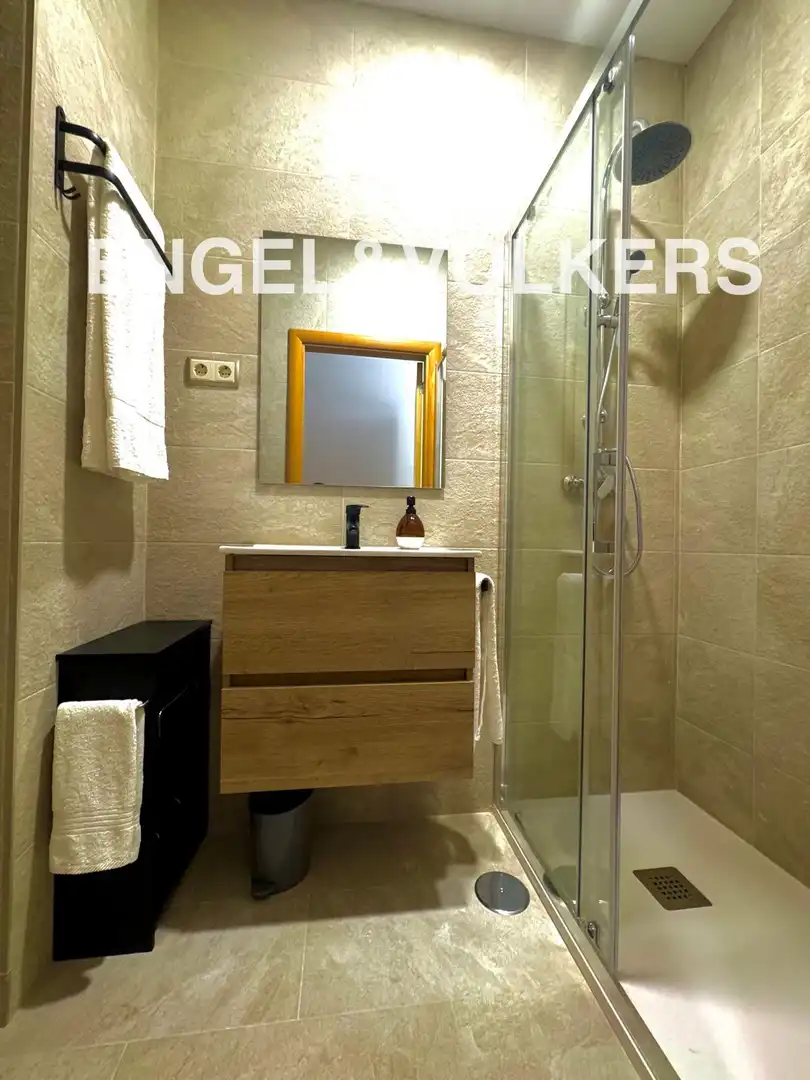 Badezimmer von Wohnung zur Miete in Madrid mit Klimaanlage, Heizung und Parkett