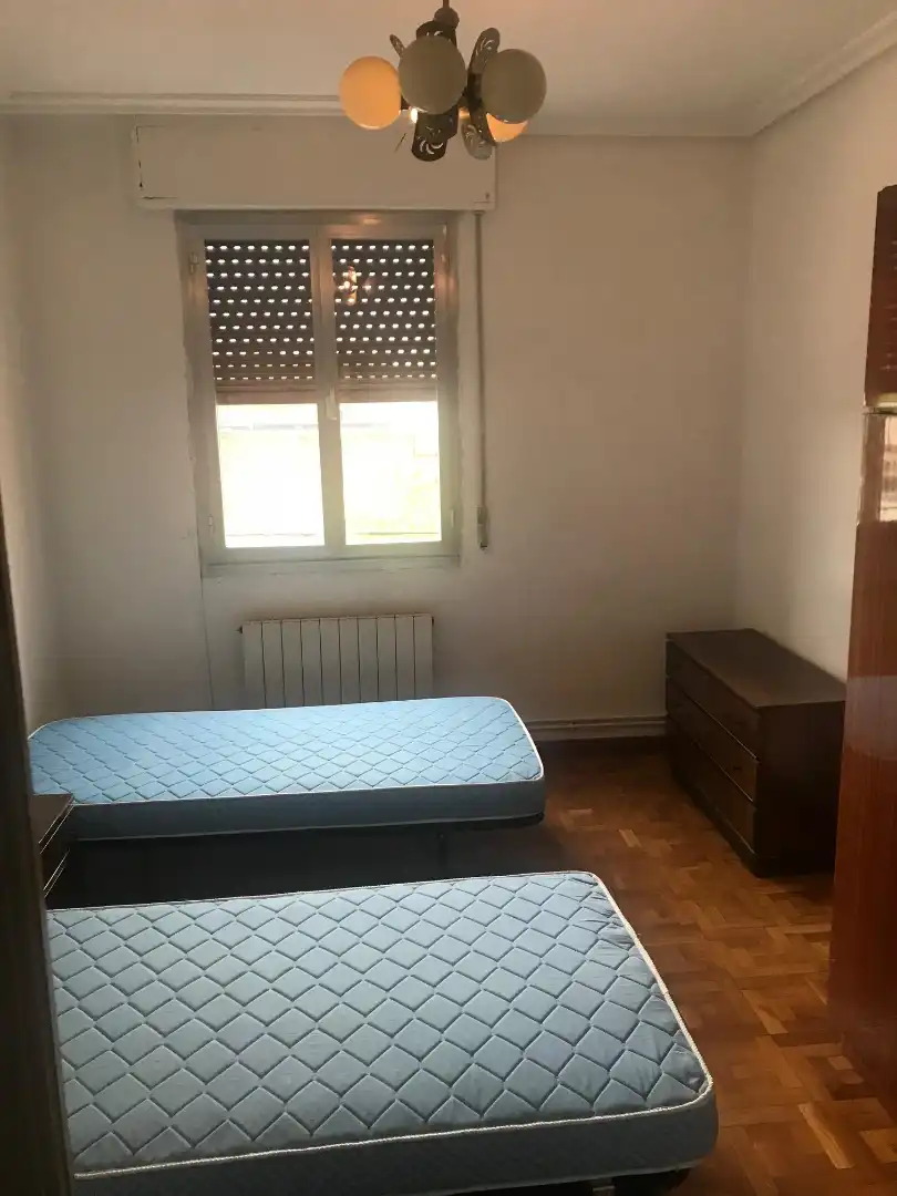 Bedroom of Apartments for sale in  Logroño  with Heating and Washing machine