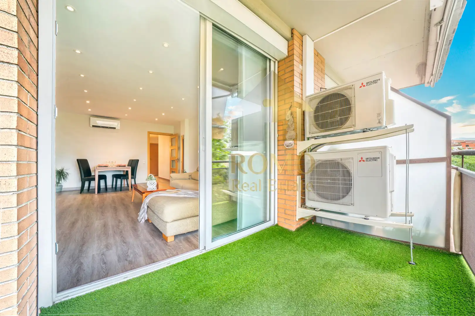 Terrace of Flat for sale in Santa Perpètua de Mogoda  with Air Conditioner, Heating and Parquet flooring