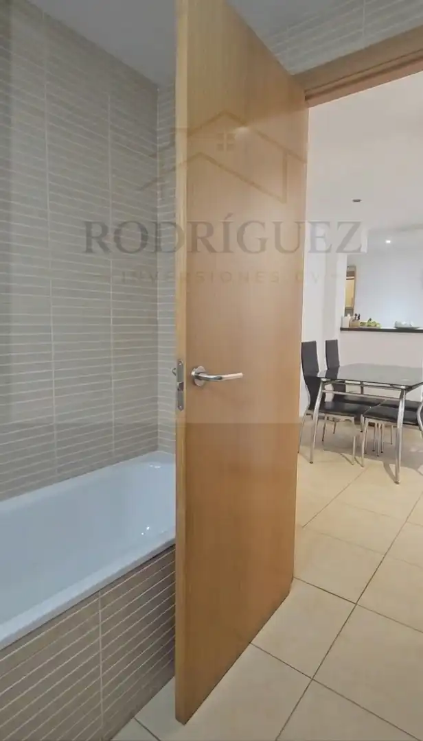 Erdgeschosswohnung mit Pool zum Verkauf in Carrer de República, imagen 16