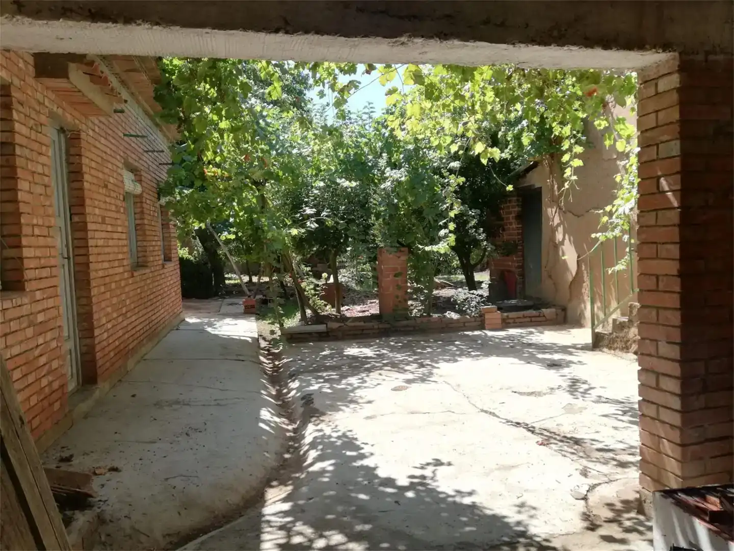 Jardí de Finca rústica en venda en Vega de Infanzones amb Jardí privat i Traster