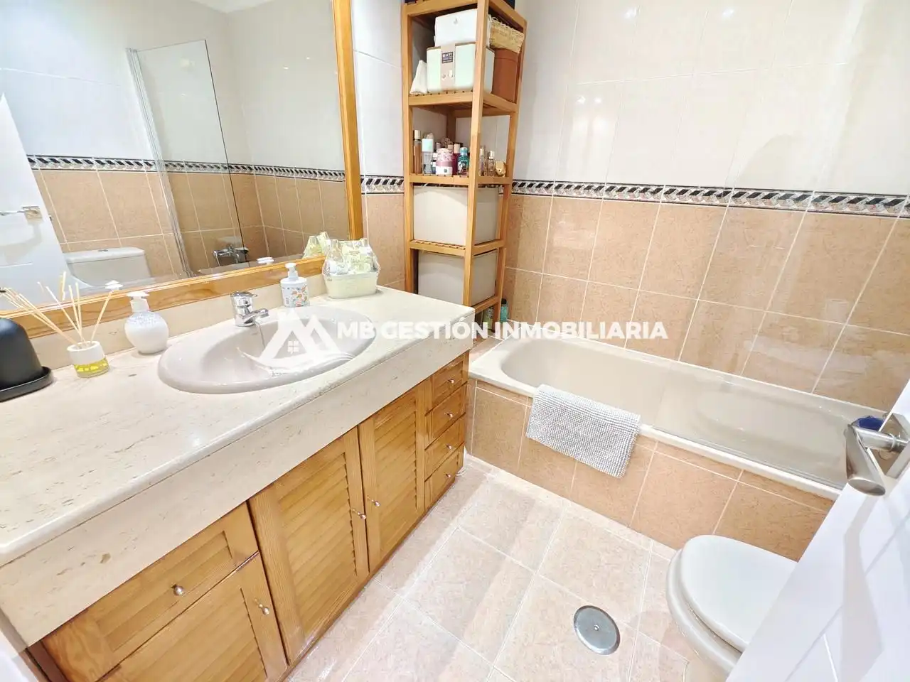 Habitación de Piso en venta en Fuenlabrada con Aire acondicionado, Calefacción y Jardín privado