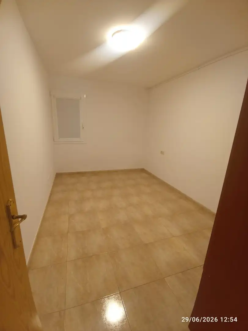 Schlafzimmer von Wohnung zur Miete in Cercs mit Klimaanlage und Möbliert