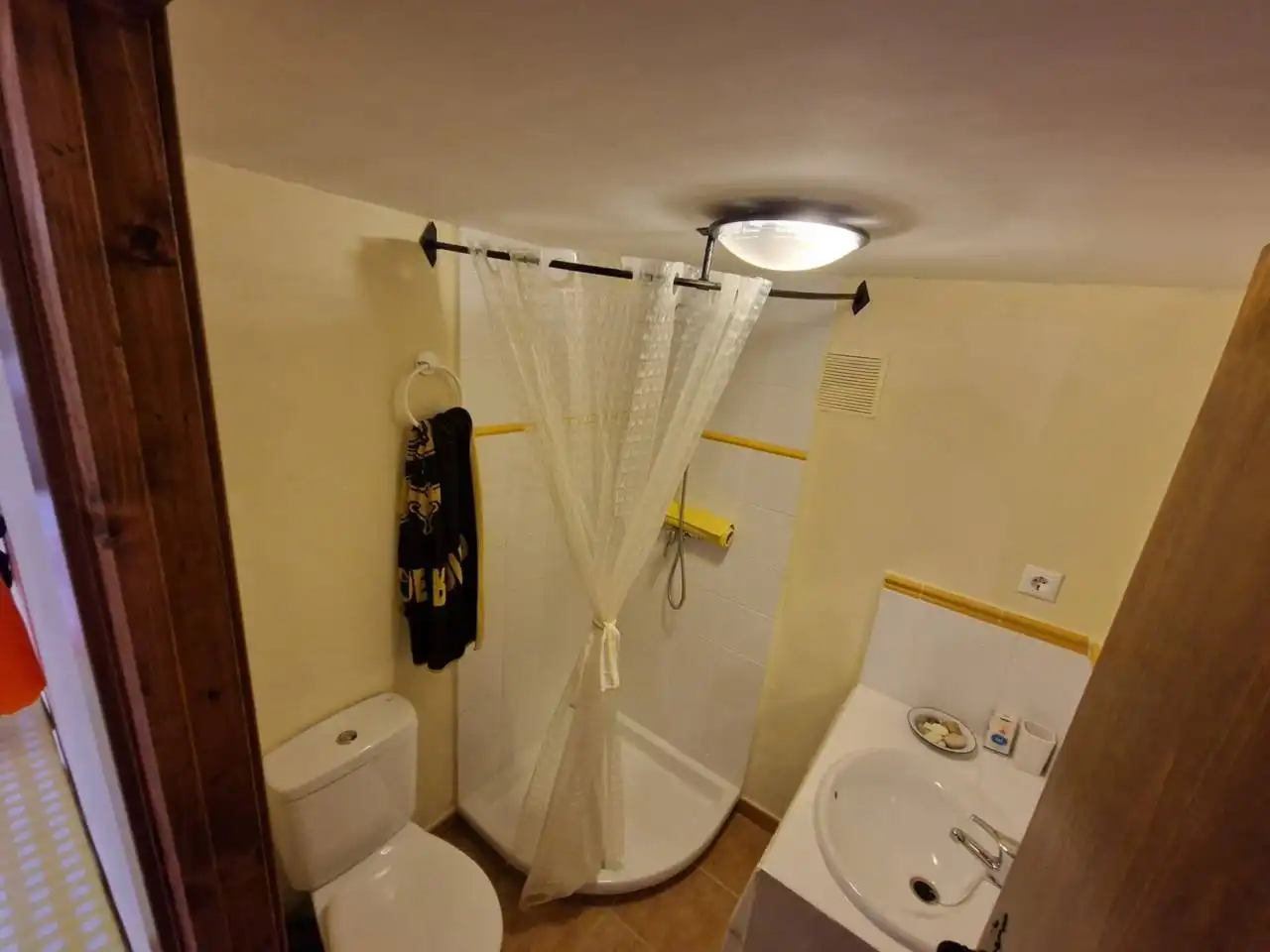Bathroom of Houses for sale in Riópar  with Heating, Private garden and Furnished