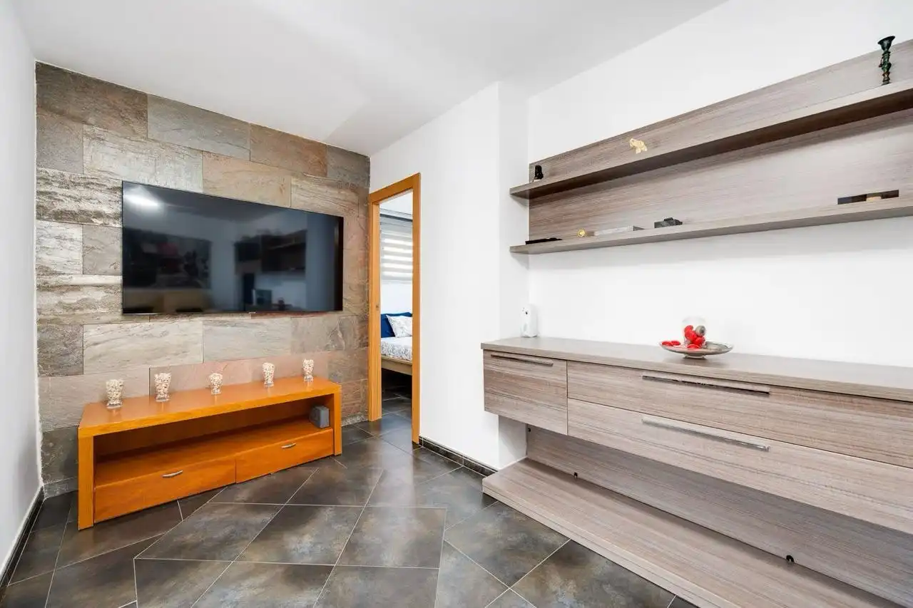Sala de estar de Apartamento de alquiler en Torrevieja con Amueblado, Lavadora y Microondas