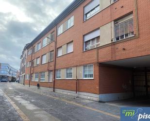 Exterior view of Flat for sale in Santovenia de Pisuerga  with Balcony