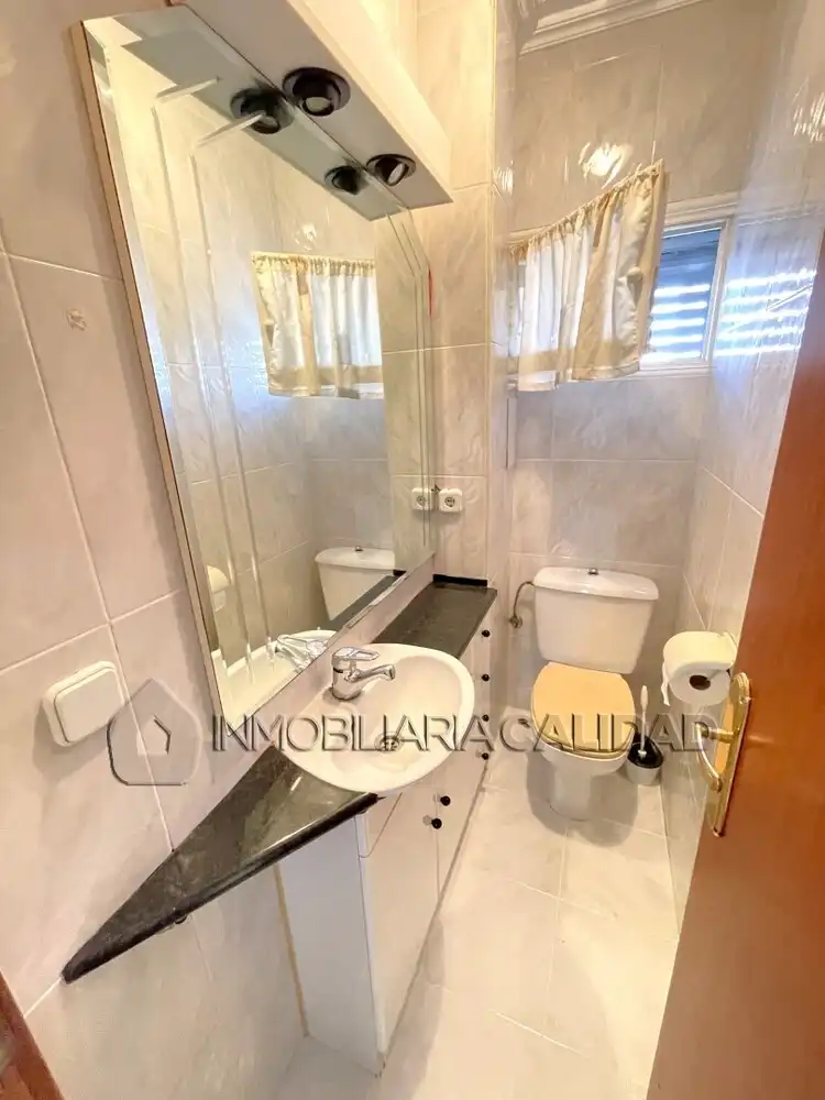 Bathroom of Flat for rent in Burgos  with Heating and Furnished