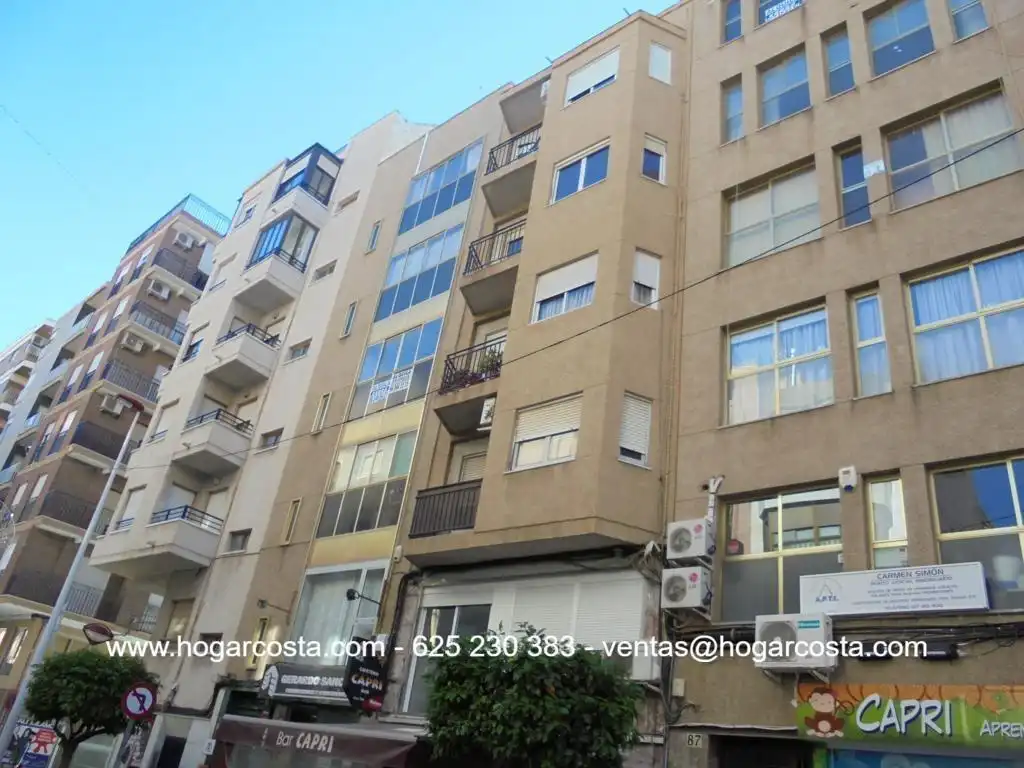 Vista exterior de Garaje en venta en Elche / Elx