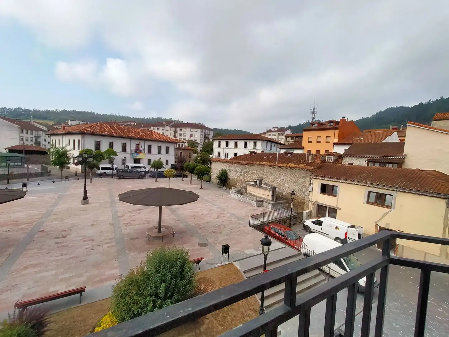 Vista exterior de Pis en venda en Pravia amb Calefacció i Terrassa