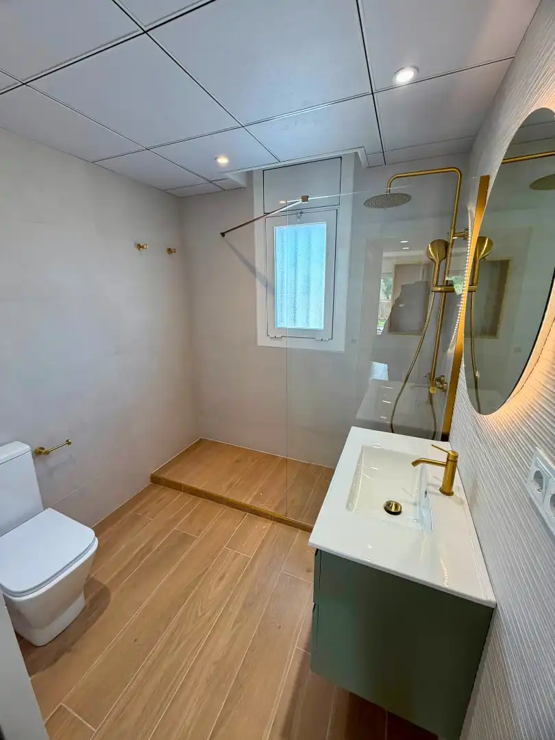 Bathroom of Attic for sale in Cambrils  with Air Conditioner, Heating and Terrace