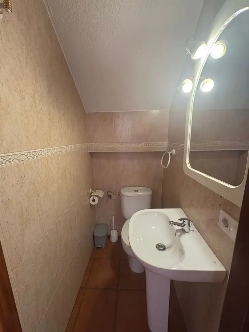 Bany de Casa o xalet de lloguer en Aljaraque amb Terrassa i Moblat