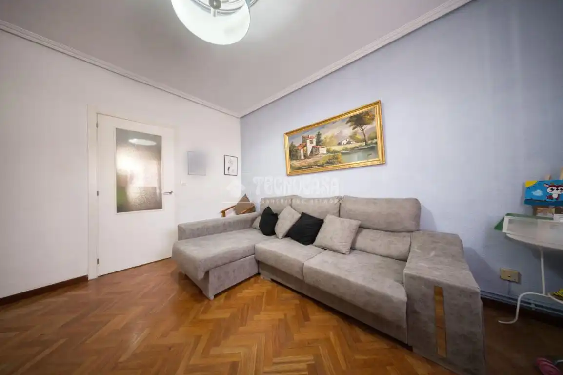 Sala d'estar de Pis en venda en Valladolid Capital amb Aire condicionat i Calefacció