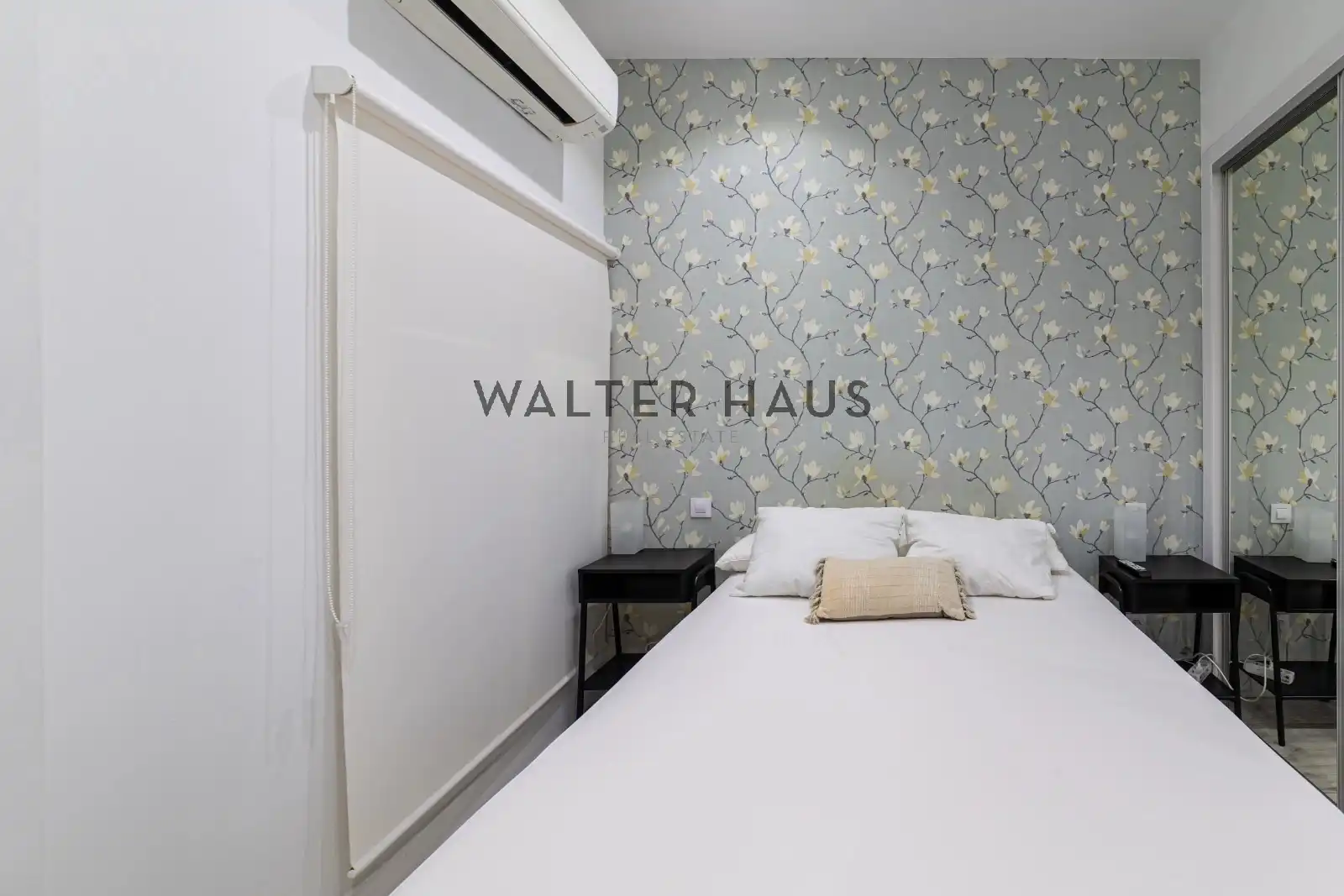 Bedroom of Flat for sale in Madrid  with Air Conditioner, Furnished and Oven