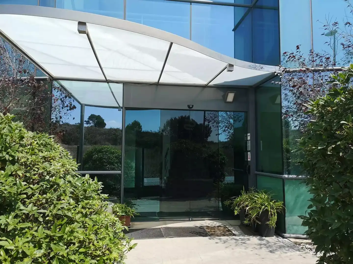 Vista exterior de Nave industrial de alquiler en Maçanet de la Selva con Calefacción