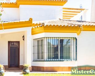 Vista exterior de Casa o xalet en venda en Conil de la Frontera amb Terrassa