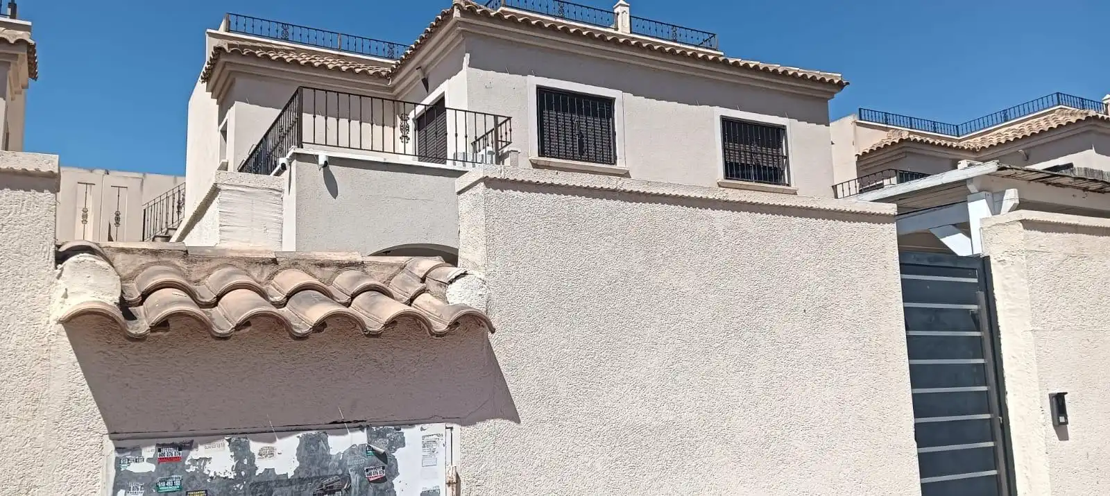 Exterior view of Detached homes for sale in Torrevieja  with Air Conditioner, Heating and Private garden