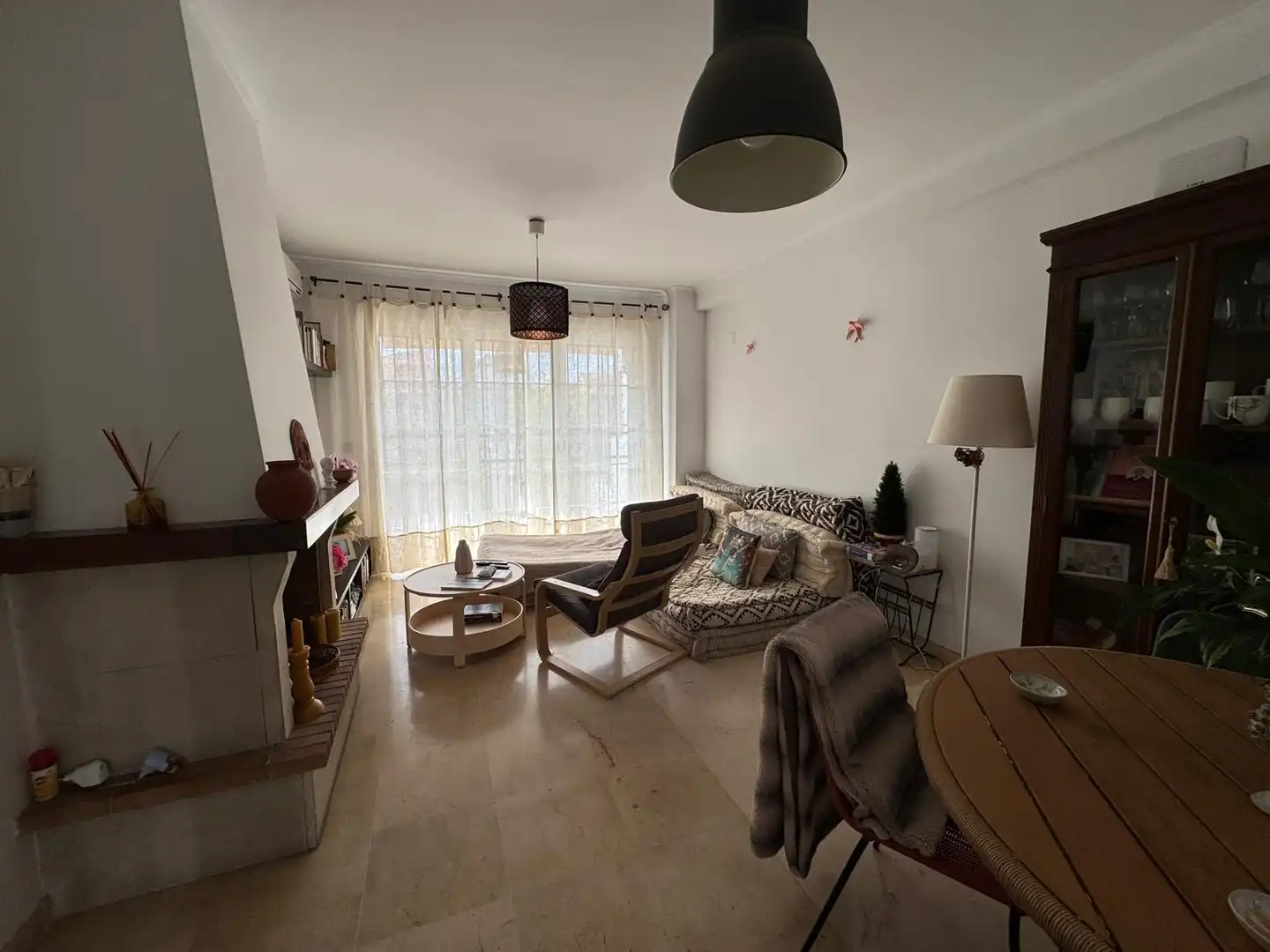 Wohnzimmer von Einfamilien-Reihenhaus zur Miete in Granada mit Klimaanlage, Heizung und Privatgarten