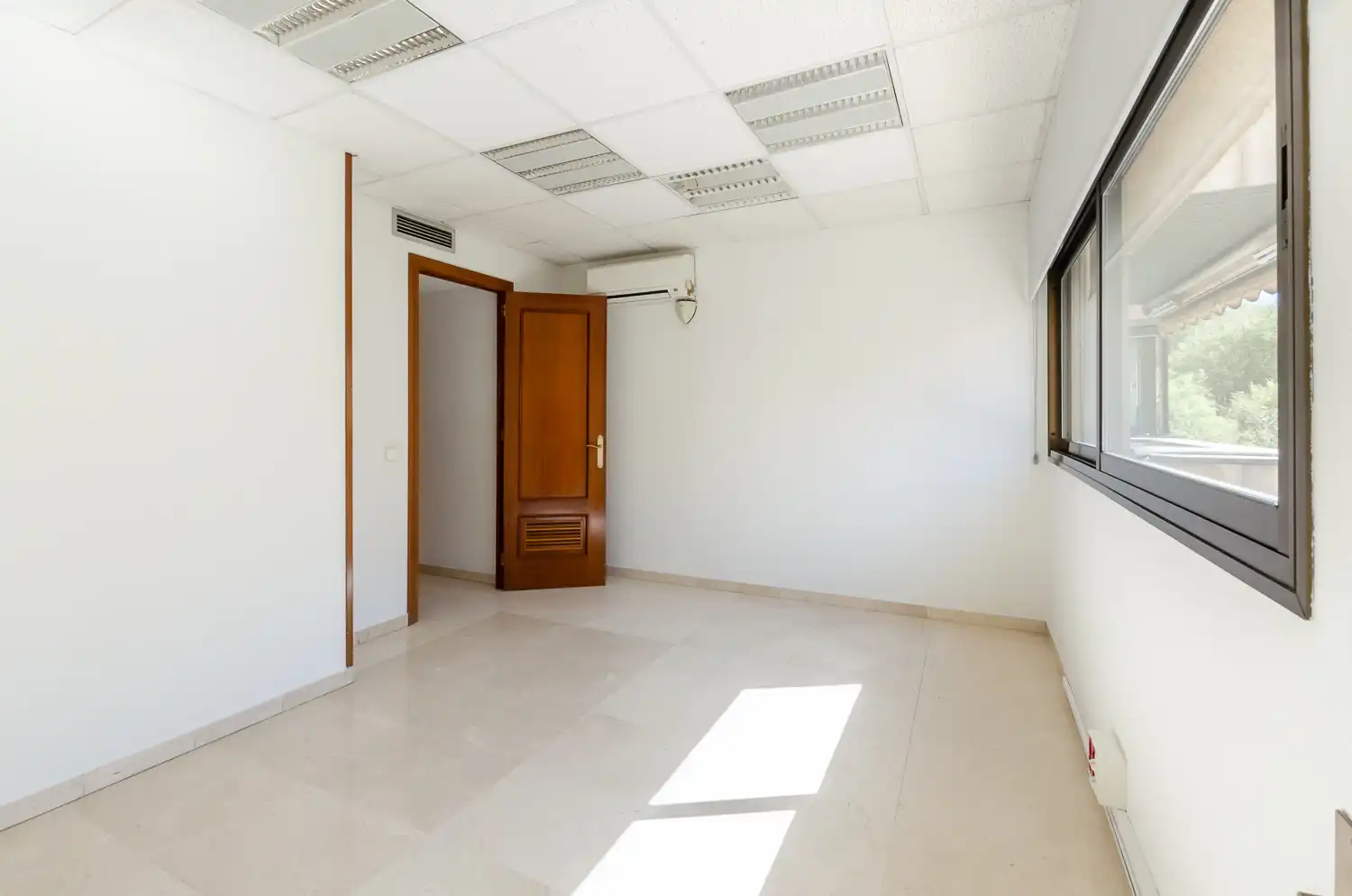 Oficina de lloguer a L'Hospitalet de Llobregat, Barcelona