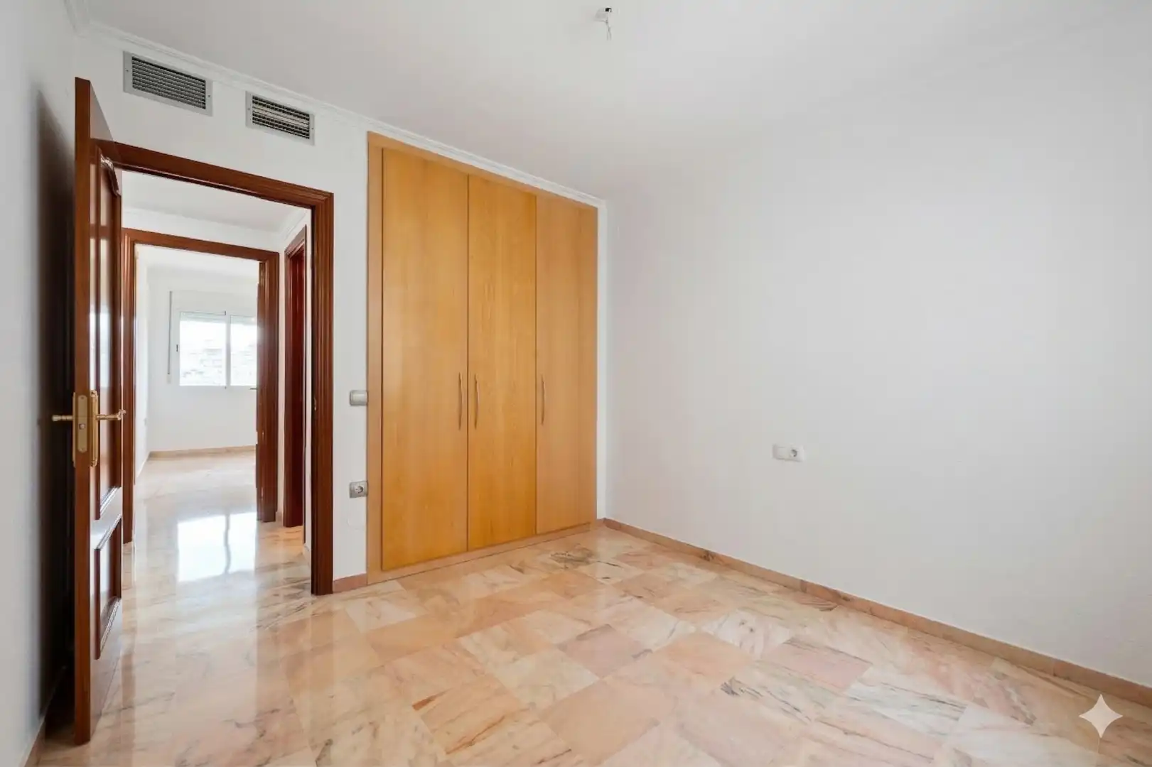 Apartamento con piscina en venta en Torrequebrada, imagen 13