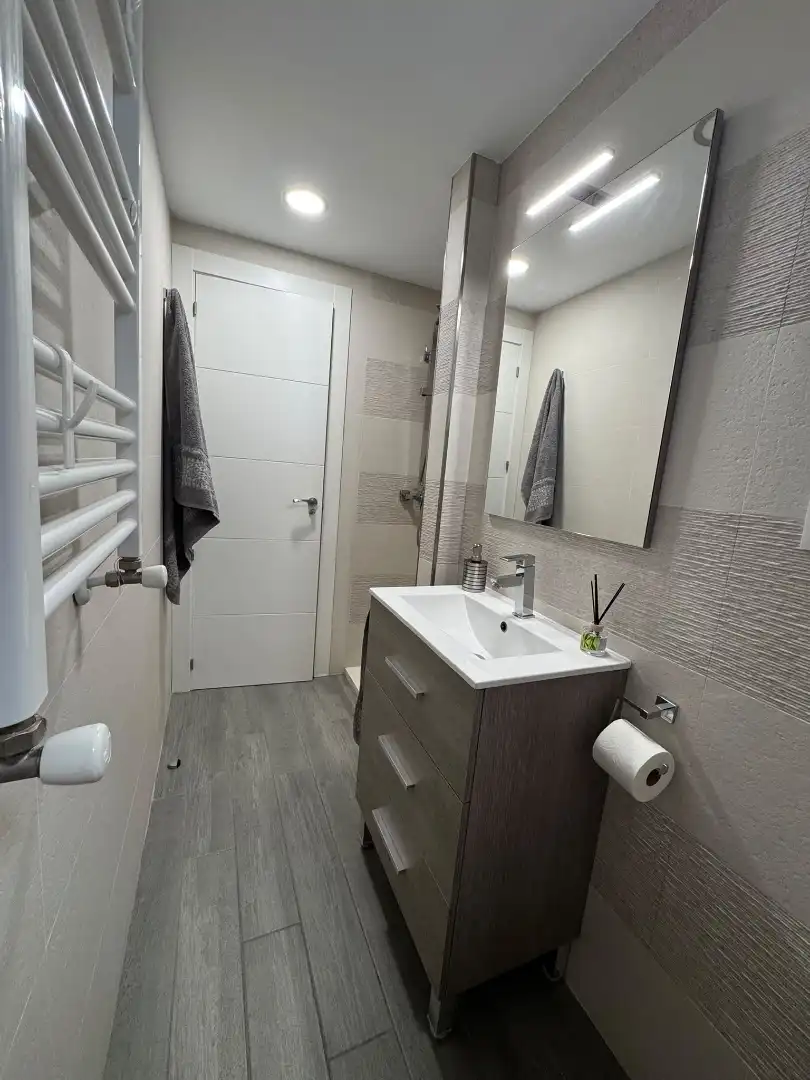 Badezimmer von Wohnung zum Verkauf in  Jaén Capital mit Klimaanlage, Terrasse und Balkon