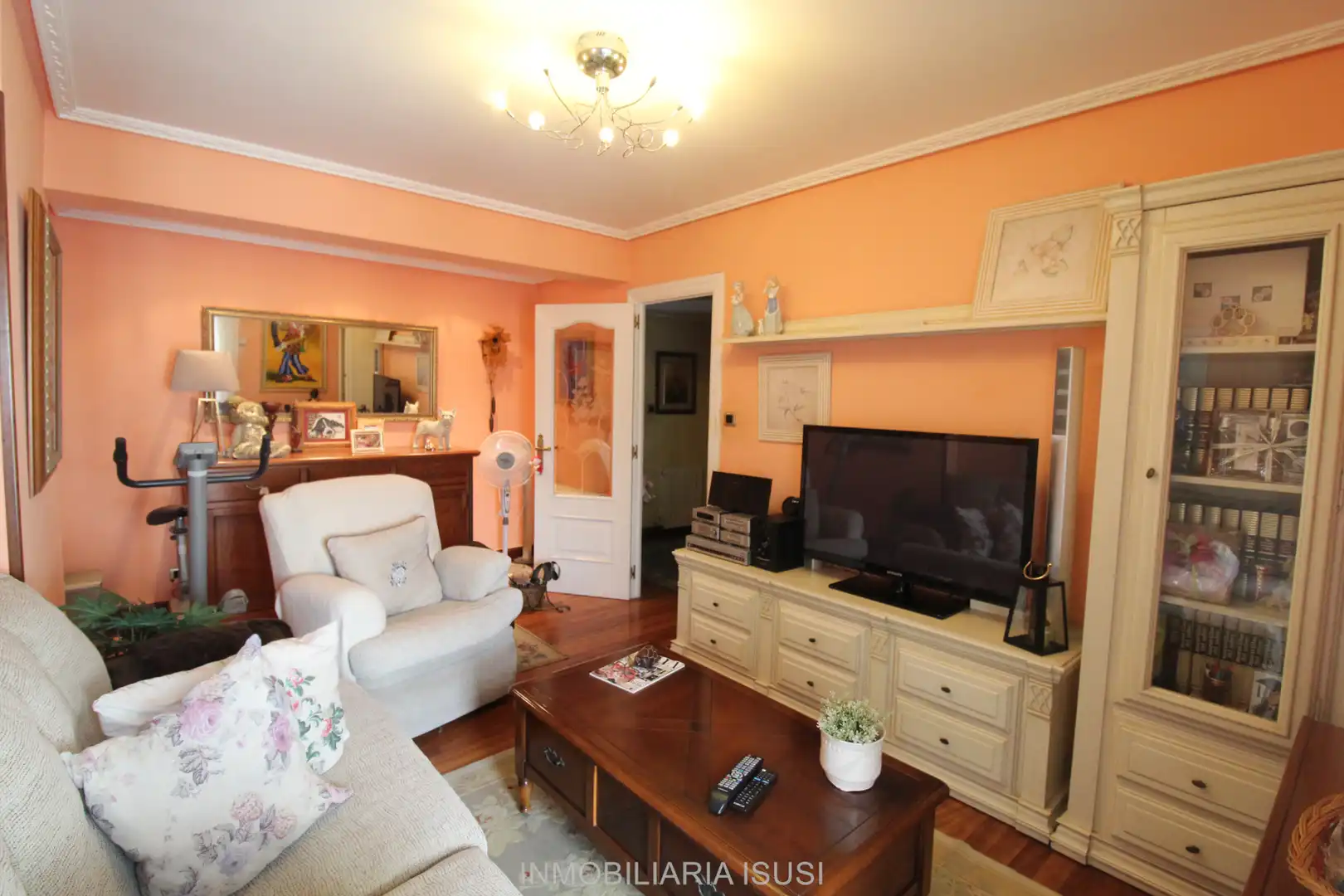 Sala de estar de Piso en venta en Santurtzi  con Calefacción, Trastero y Balcón