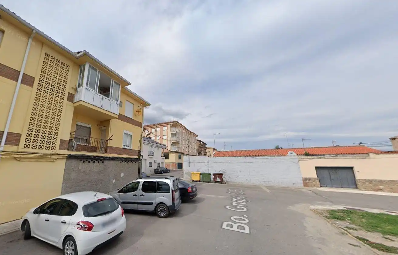 Pis en venda a GRUPO C E, 28, Talayuela