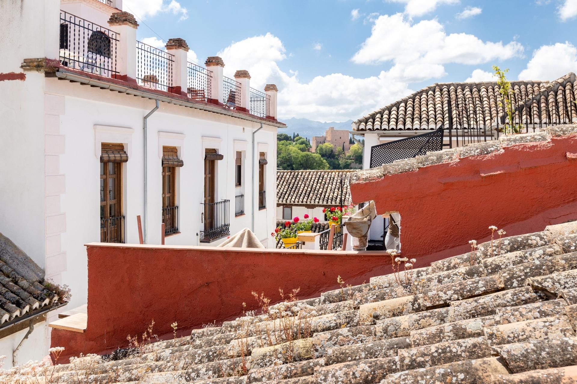 Vista exterior de Casa adosada en venda en  Granada Capital amb Calefacció, Terrassa i Balcó