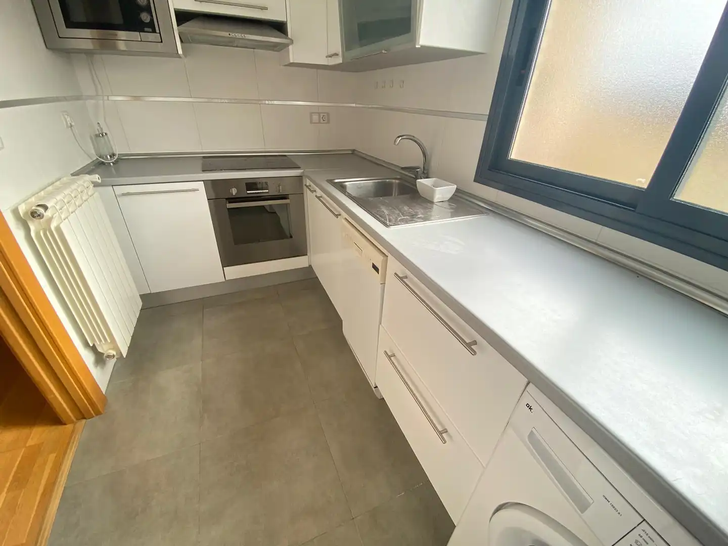 Attic for rent in Avenida Doctor Francisco Gaspar Huelves, Facultad de Medicina