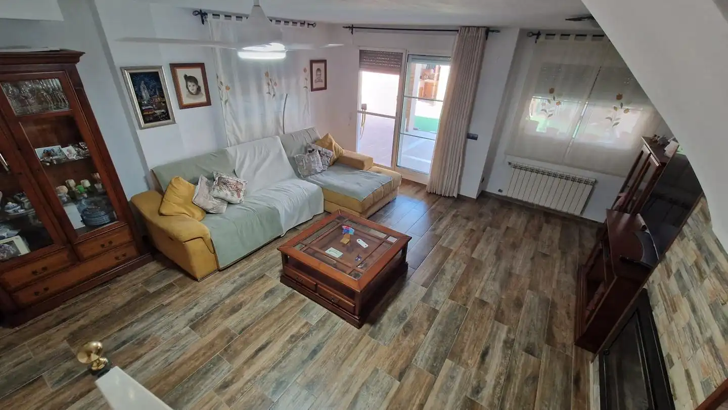 Sala d'estar de Casa o xalet en venda en Moncada amb Jardí privat i Terrassa