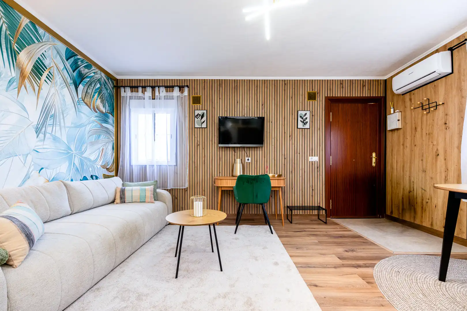 Sala d'estar de Casa adosada en venda en Mijas amb Aire condicionat, Terrassa i Traster