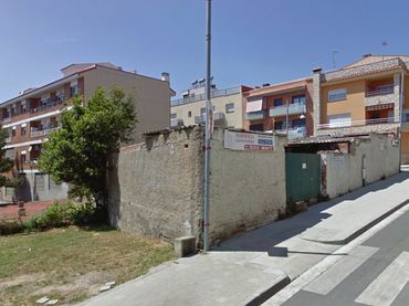 Terreny residencial en venda a Carrer Montblanc 1