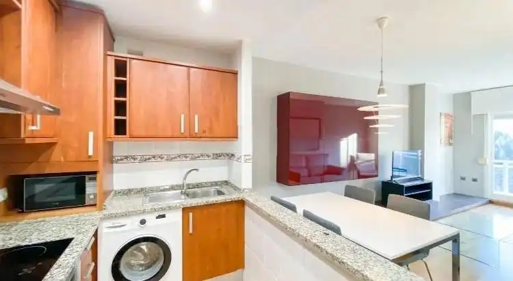Cocina de Piso en venta en Málaga con Aire acondicionado, Parquet y Piscina comunitaria