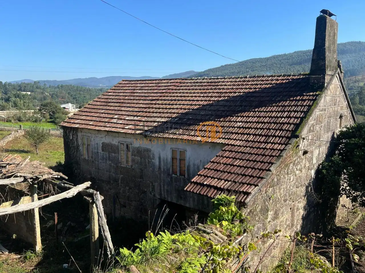 Vista exterior de Finca rústica en venda en Pontevedra Capital  amb Jardí privat, Terrassa i Traster